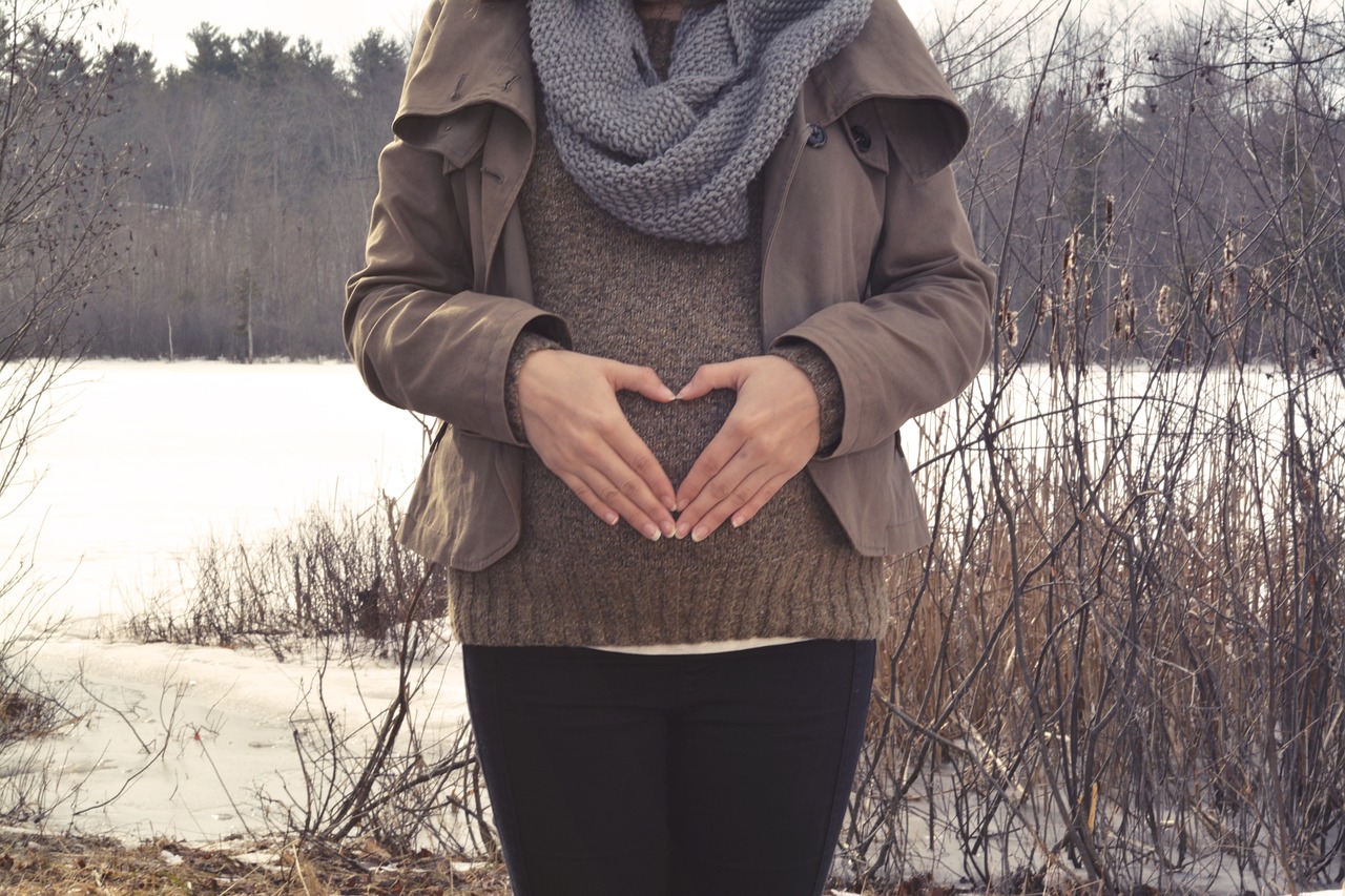 哺乳期孕7月不知情，一位女性的独特经历与心理探索